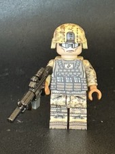 Brickmania  Lego Customs Minifigure - Modern Marine Rifleman (Light Flesh)