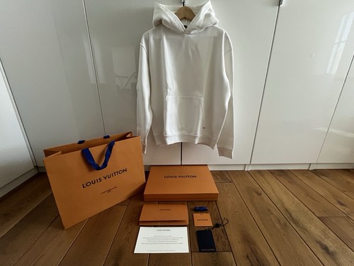 Louis vuitton - louis,