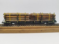 Log Car / Rungenwagen mit 12 Rungen und Holzladung; US / USA