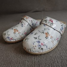 Moheda Toffeln Women's Clogs