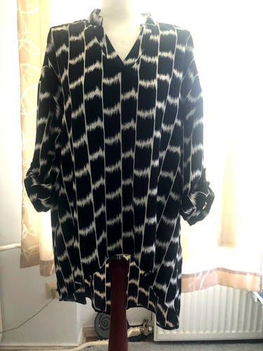 Schwarz weisses shirt vorne - shirt,,