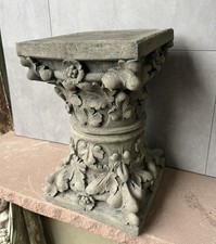 Blumen Säule Sockel Rosen