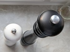 2 Pfeffermühlen Salzmühle