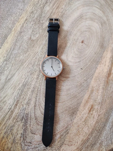 Holz armbanduhr getragen - holz,