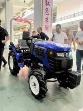 Traktor Schlepper mit 25 PS