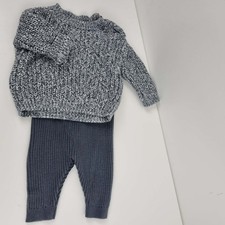 Neugeborenes grau & blau