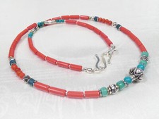 Halskette - Korallen und Türkis Perlen - Handarbeit - Nepal 