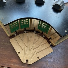 Brio Thomas The Tank Multi Engine Shed 5 Trains Track. Weihnachten 