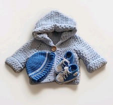Babykleidung in blau, Gr. 50/56 *Set* Baby-Chucks, Mütze+Hoodie, Handarbeit ❤️