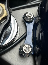 Suzuki GSX1300R Hayabusa 1999 - 2015 Kraftstofftank Halter Schrauben Kit Titan