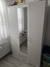 Poco Kleiderschrank Weiß. 1m 80 CM Hoch mit Spiegel und Ablage