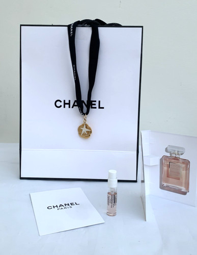 Chanel sammlerstück camelia - chanel,
