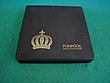 Halsdekoration mit Satinband für Damen,Herren.Pompöös design by Harald Glööckler