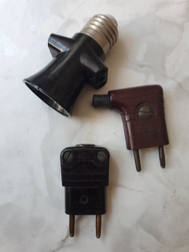 Alte bakelite stecker und - stecker,