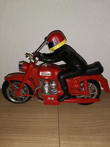 Motorrad mit motorradfahrer - motorrad,