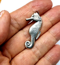 Seepferdchen als Anhänger, 2025, 925erSilber, hochglanzpoliert, Künstlerverkauf