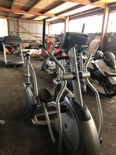 Matrix Crosstrainer mit Stützlehnen