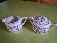 Zuckerdose mit Deckel und