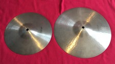 A ZILDJIAN HOLLOW LOGO 10" + 12" SPLASH VINTAGE RARE NO ISSUES SOUNDFILE