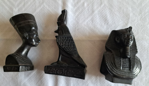 ägyptische figuren - x,