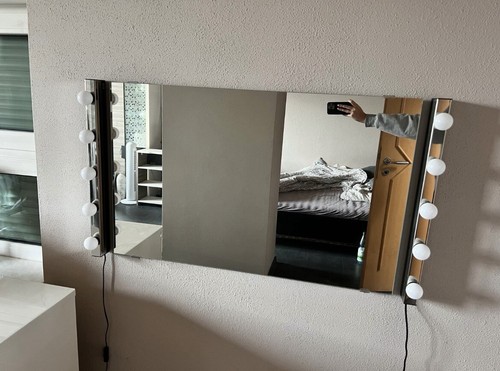 Ikea spiegel mit wandlampem - mit,