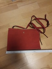 Echtleder / Wildleder Handtasche Rot Neu mit Goldenen Akzenten Reißverschluss