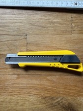 TAJIMA Autom.-Cutter 18 mm 3 Klingen, gelb LC520YB Cuttermesser Messer Japan