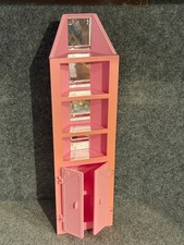 Vintage Barbie Vitrine 