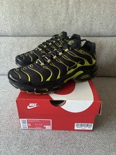 Nike Air Max Plus TN Tuned 1 Black Cyber Pacific Moss Gr. 41
