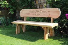 Gartenbank aus holz mit