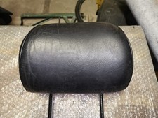 W124 Kombi Kopfstütze vorne