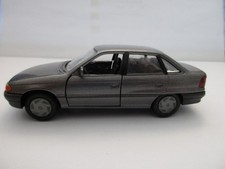 GAMA: Opel Astra, Stufenheck, 1001, 1/43, Met. grau