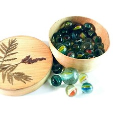 Murmeln in Spandose alt Schachtel Holzschachtel Konvolut Kugeln Glas