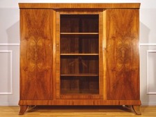HANNIS ANTIQUE STORE /  SEHR SCHÖNER ART DECO BÜCHERSCHRANK UM 1935 / NUSSBAUM