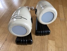 Zwei original Hanau Sollux Bakelit Lampen mit Milchglasscheibe