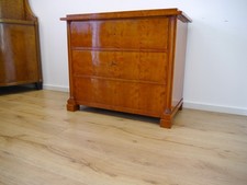 Biedermeier Kommode Birke geflammt furniert um 1820 sehr guter Zustand