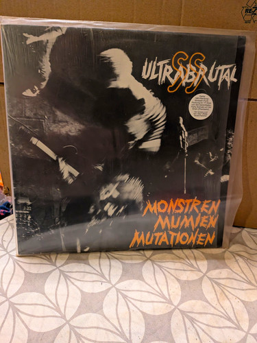 Ultrabrutal monstren - –,