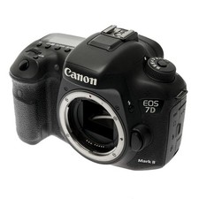 Canon EOS 7D Mark II ca. 16.000 Ausl. Kamera