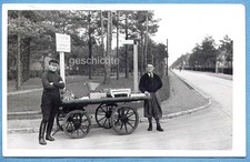 Photo, 2 fruit vendors with a