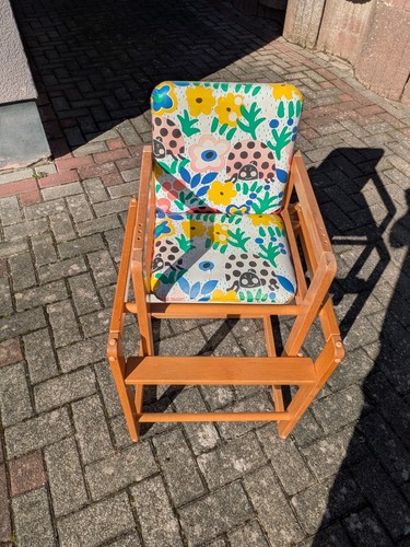 Kinderstuhl mit tisch - mit,