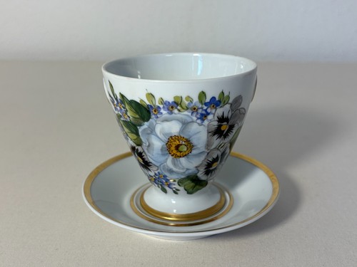 Tasse mit untertasse - tasse,