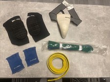 Kampfsportartikel Handschuhe Gürtel Tiefschutz Kwon Knieschoner Sport