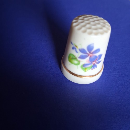 Alter porzellan fingerhut mit - porzellan,