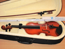 MUSIC FIDELITY KINDERGEIGE VIOLINE 1/8 in DEFEKT mit TASCHE