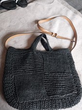 ESPRIT HANDTASCHE SCHWARZ WIE