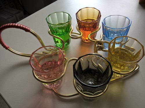 Bunte vintage schnapsgläser - vintage,