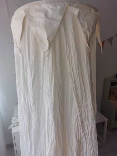 Cremefarbener langer baldachin - cremefarbener,