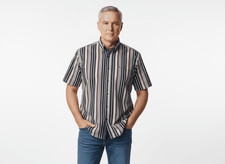 Gestreiftes Hemd kurzarm in