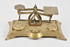N92V34- Vintage Messing Waage mit 4 Gewichten 