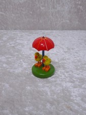 Zwei Holz Küken mit Regenschirm Erzgebirge Vintage - WeHa Kunst - Oster Deko